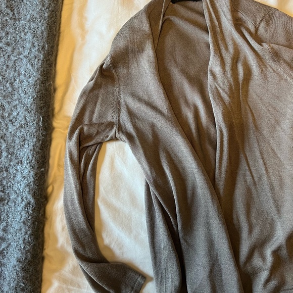 Taupe Cardigan - size xs - Picture 3 of 10